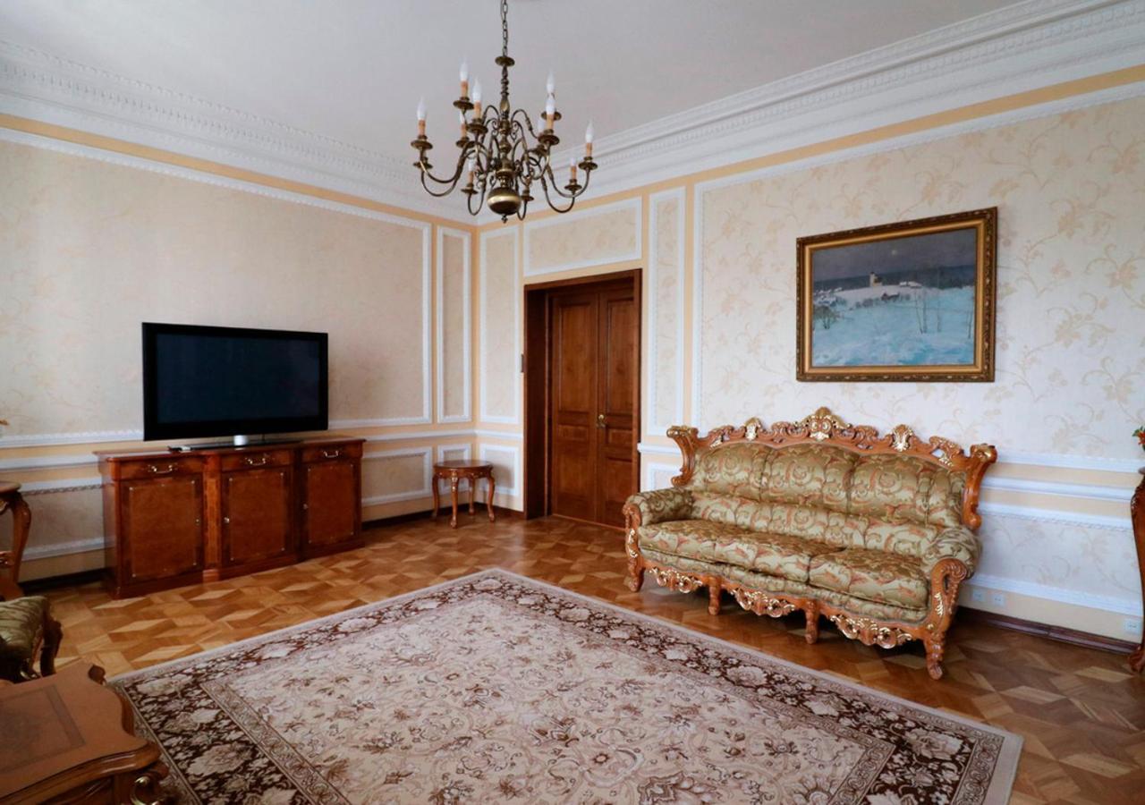 Апартаменты VIP Apartments Dipservice Hall Минск Экстерьер фото