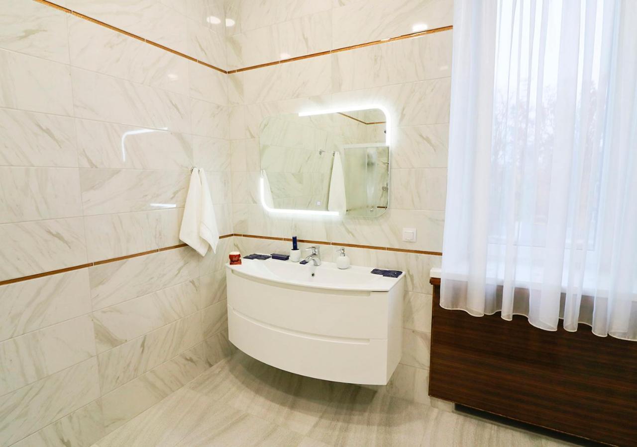Апартаменты VIP Apartments Dipservice Hall Минск Экстерьер фото