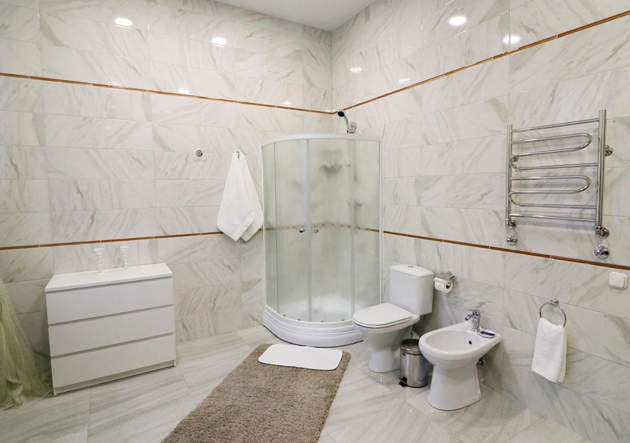 Апартаменты VIP Apartments Dipservice Hall Минск Экстерьер фото